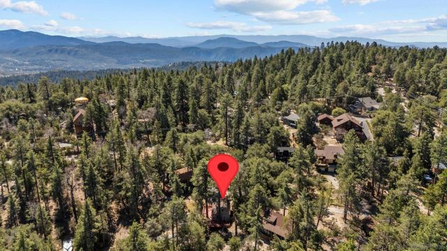 52910 Cedar Dr, Idyllwild, CA 92549