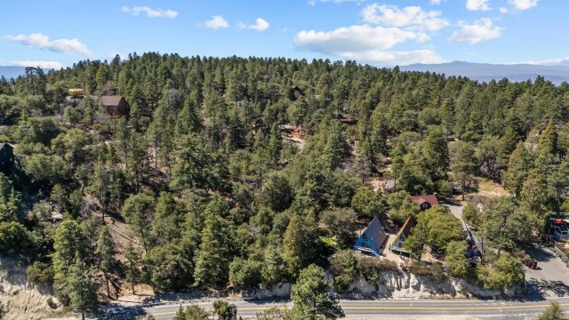 52910 Cedar Dr, Idyllwild, CA 92549