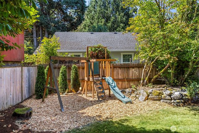 1245 6th Avenue SE, Issaquah, WA 98027