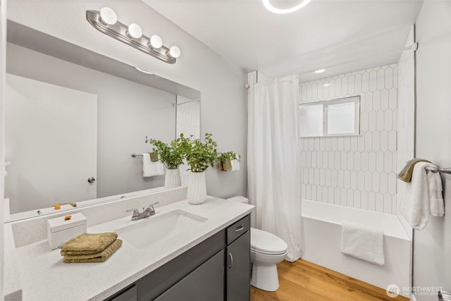 1245 6th Avenue SE, Issaquah, WA 98027