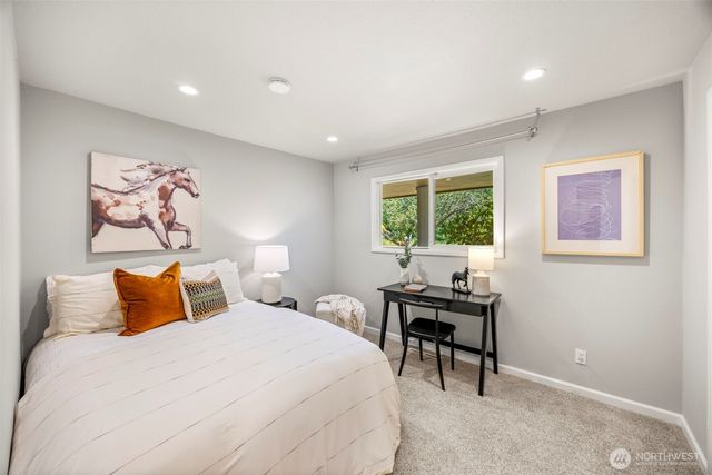 1245 6th Avenue SE, Issaquah, WA 98027