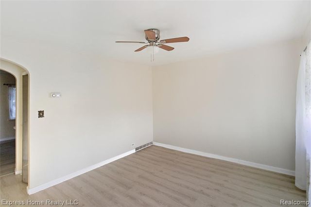 24932 Marigold Avenue, Warren, MI 48089