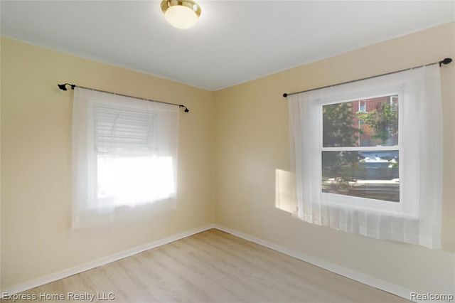 24932 Marigold Avenue, Warren, MI 48089