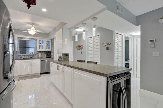 5860 NW 44th Street 314, Lauderhill, FL 33319
