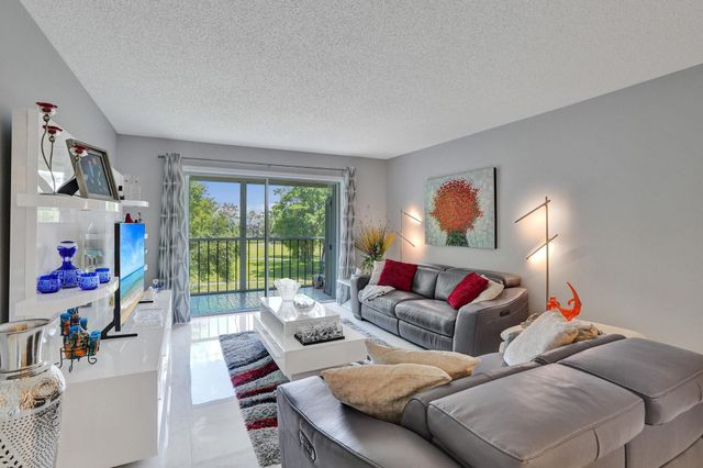 5860 NW 44th Street 314, Lauderhill, FL 33319