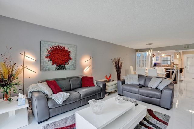 5860 NW 44th Street 314, Lauderhill, FL 33319