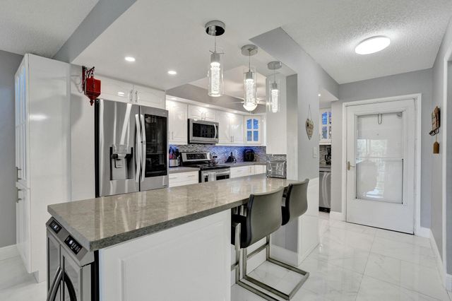 5860 NW 44th Street 314, Lauderhill, FL 33319