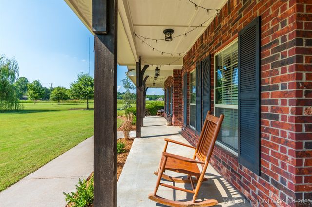 10345 S 289th East Avenue, Coweta, OK 74429