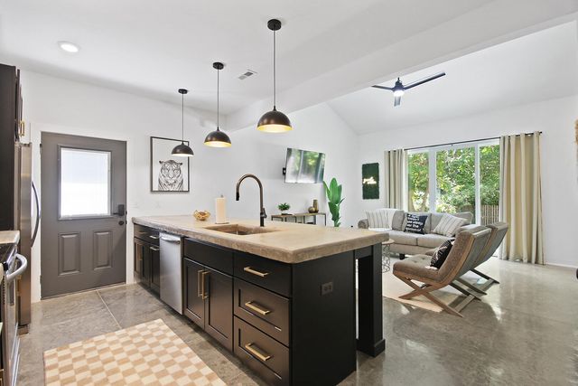 409 SANFORD AVE 102, Columbia, MO 65203