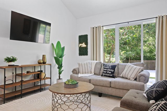 409 SANFORD AVE 102, Columbia, MO 65203