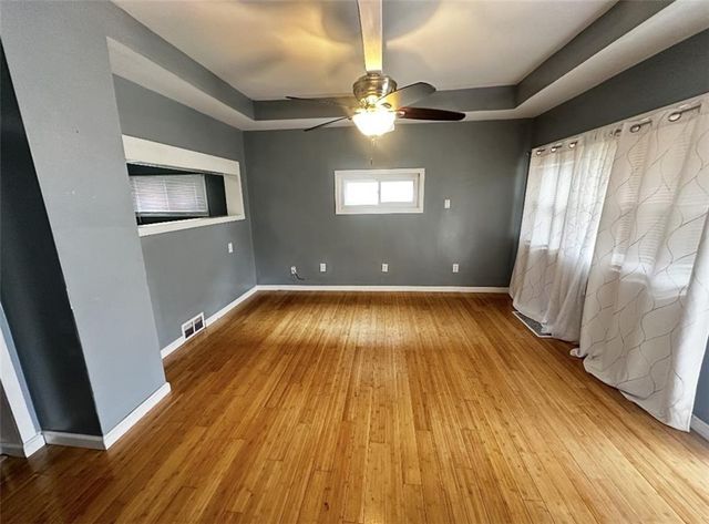 3123 N 10th Street, St Joseph, MO 64505