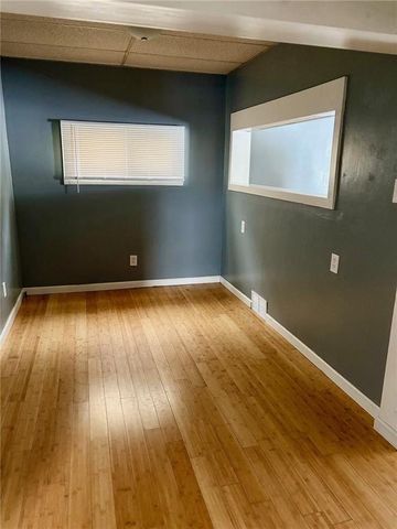 3123 N 10th Street, St Joseph, MO 64505