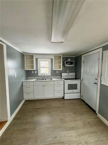 3123 N 10th Street, St Joseph, MO 64505