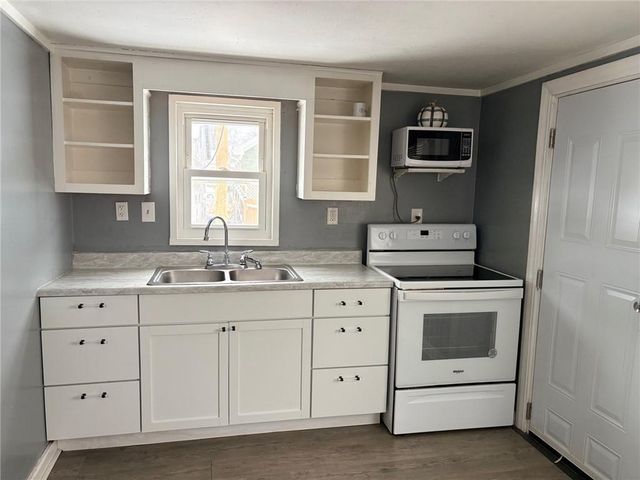 3123 N 10th Street, St Joseph, MO 64505