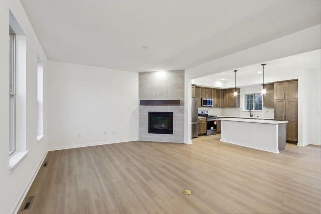 N174W20582 Laurel Springs CIRCLE, Jackson, WI 53037