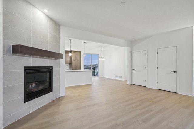 N174W20582 Laurel Springs CIRCLE, Jackson, WI 53037