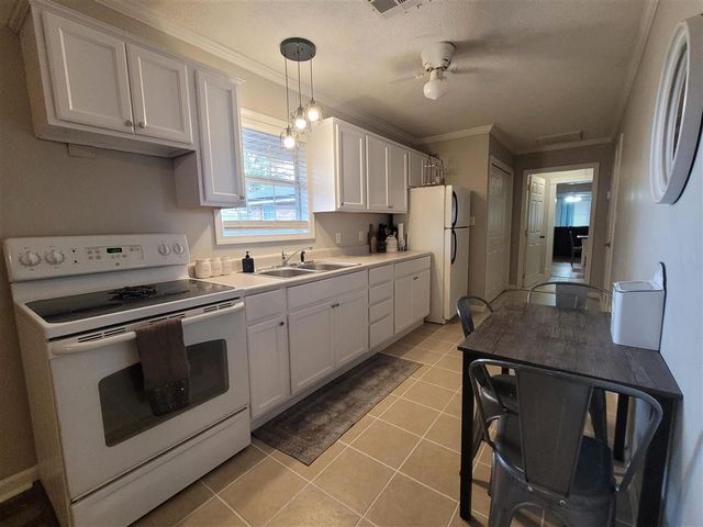 1533 Quince Street, Sulphur, LA 70663