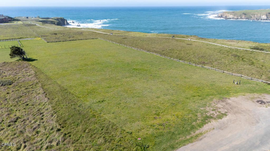 Image 8 of property listing at 19350 Del Mar Drive, Fort Bragg, CA 95437