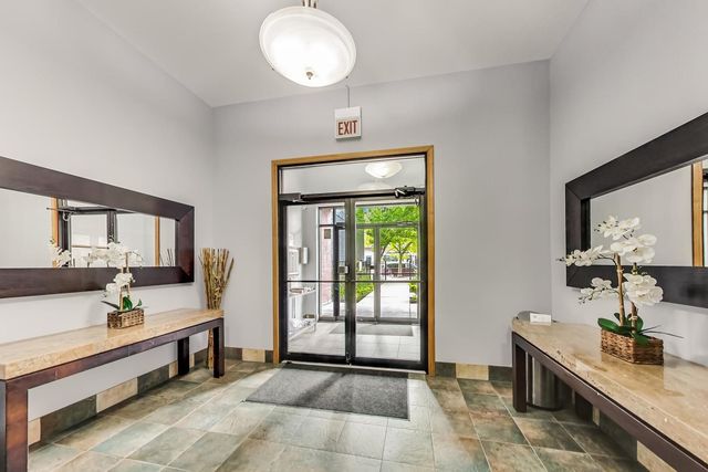 2032 W Division Street 301N, Chicago, IL 60622