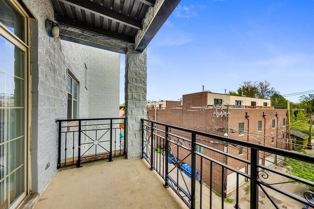 2032 W Division Street 301N, Chicago, IL 60622