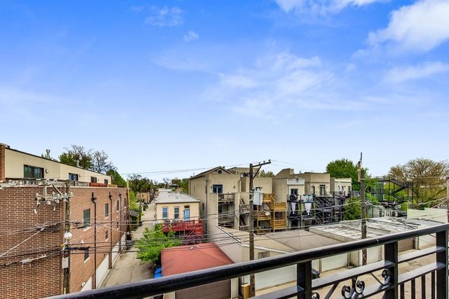 2032 W Division Street 301N, Chicago, IL 60622