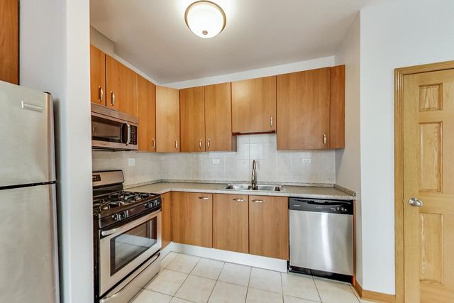 2032 W Division Street 301N, Chicago, IL 60622