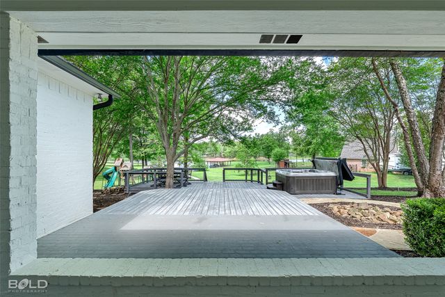 1957 Leeward Cove, Benton, LA 71006