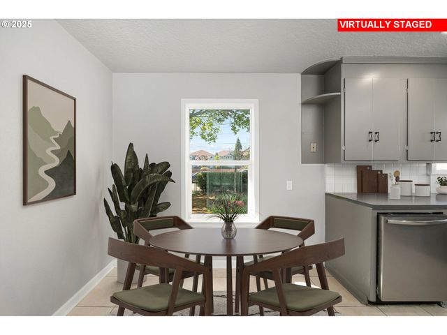 320 Se 106TH Ave, Portland, OR 97216