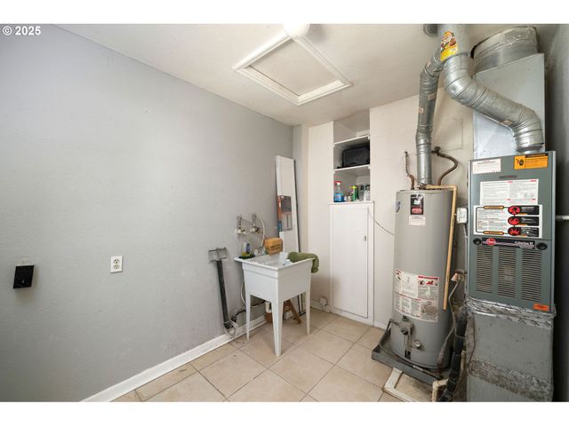 320 Se 106TH Ave, Portland, OR 97216