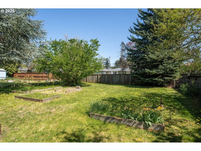 320 Se 106TH Ave, Portland, OR 97216