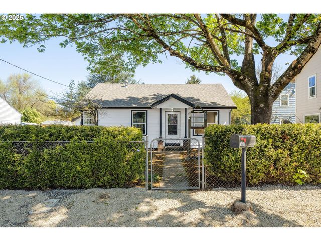 320 Se 106TH Ave, Portland, OR 97216
