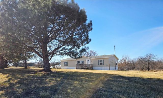 914 NE 121st Road, Warrensburg, MO 64093
