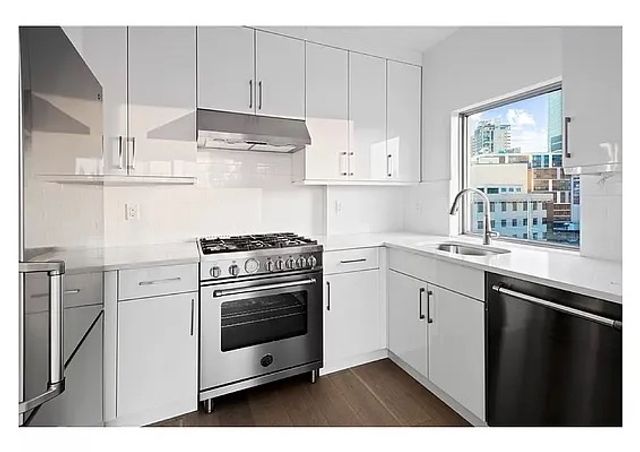 4244 Crescent Street # 6B, New York City, NY 11101