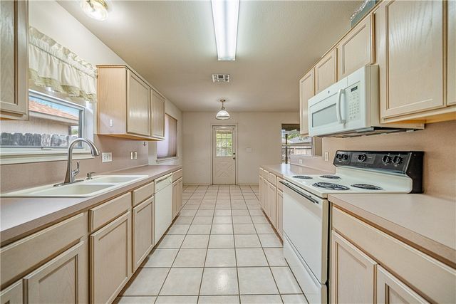 3105 Whistler Dr, Corpus Christi, TX 78414
