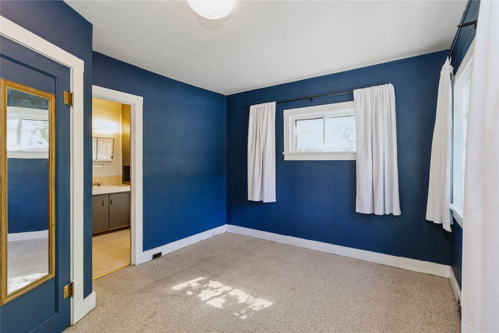 Image 14 of property listing at 226 W 6th Street, Whitefish, MT 59937