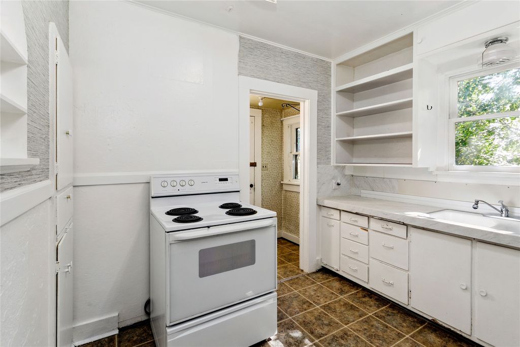 Image 17 of property listing at 226 W 6th Street, Whitefish, MT 59937