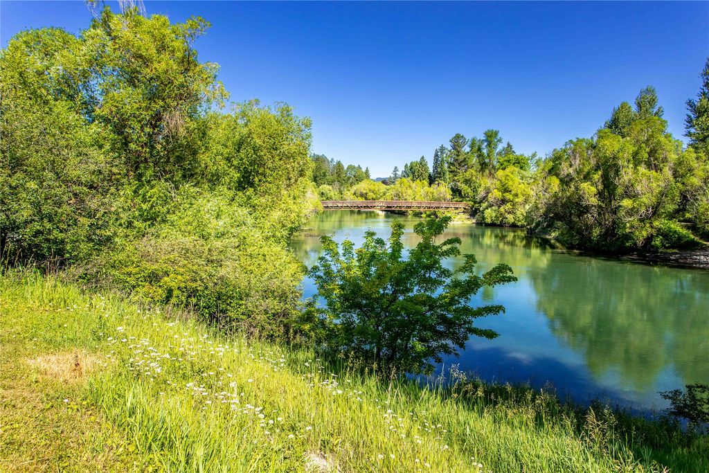 Image 23 of property listing at 226 W 6th Street, Whitefish, MT 59937