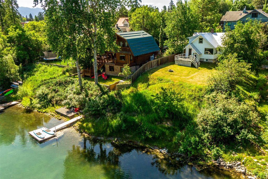 Image 6 of property listing at 226 W 6th Street, Whitefish, MT 59937