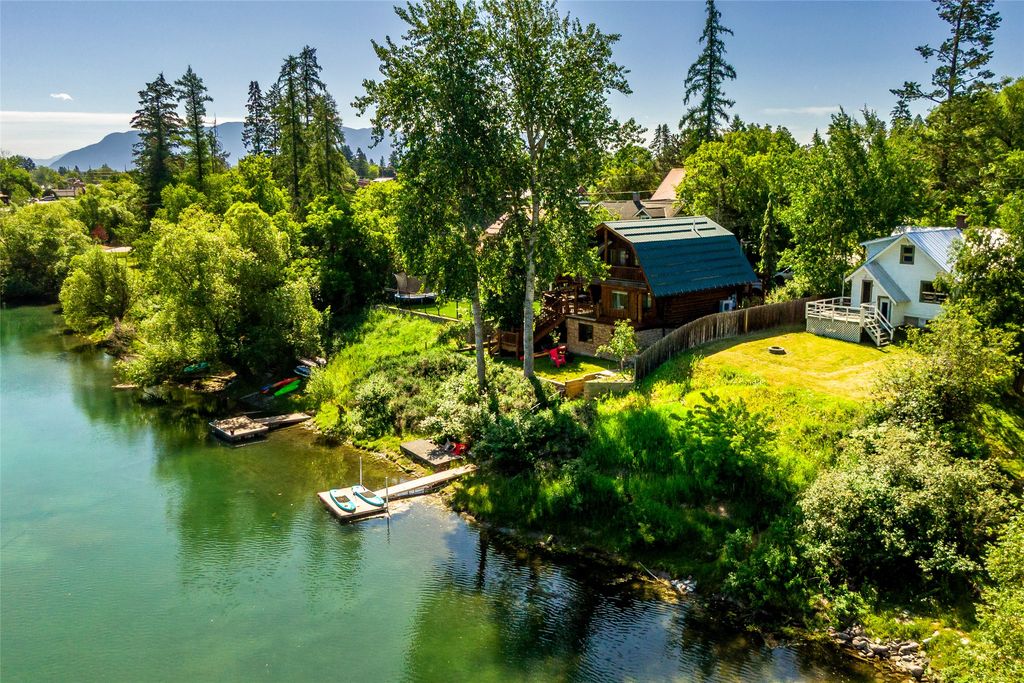 Image 7 of property listing at 226 W 6th Street, Whitefish, MT 59937