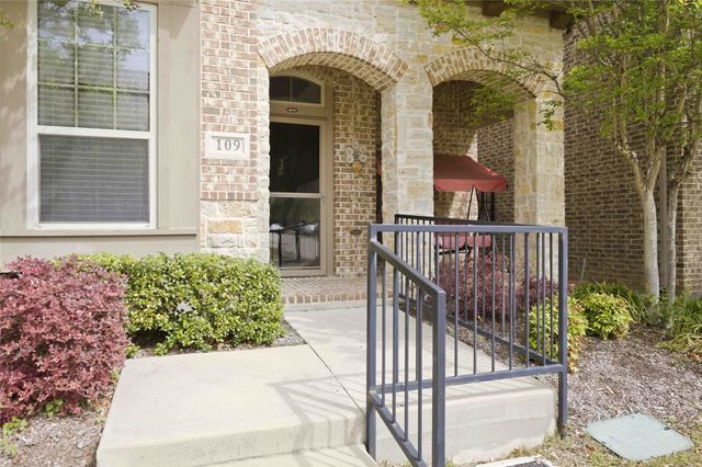 109 Maceta Street, Irving, TX 75039