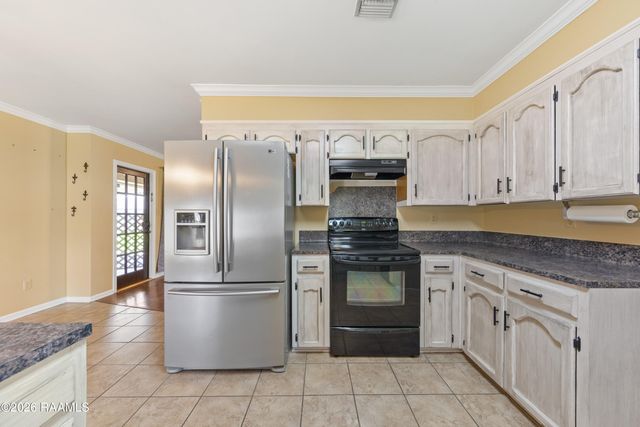 201 Nicole Drive, Youngsville, LA 70592