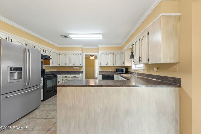 201 Nicole Drive, Youngsville, LA 70592