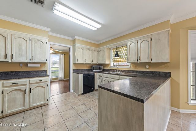 201 Nicole Drive, Youngsville, LA 70592