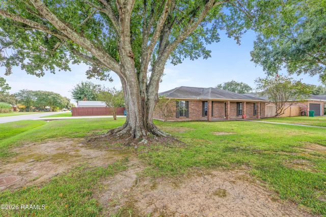 201 Nicole Drive, Youngsville, LA 70592
