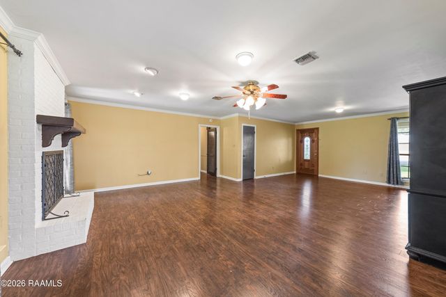 201 Nicole Drive, Youngsville, LA 70592