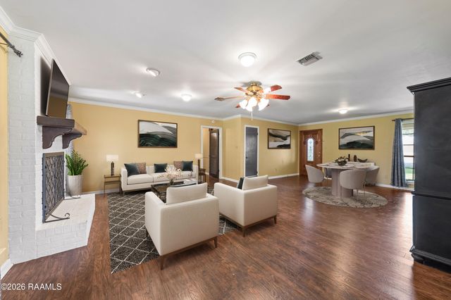201 Nicole Drive, Youngsville, LA 70592