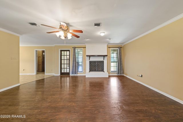 201 Nicole Drive, Youngsville, LA 70592