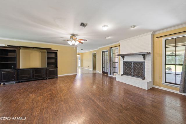 201 Nicole Drive, Youngsville, LA 70592