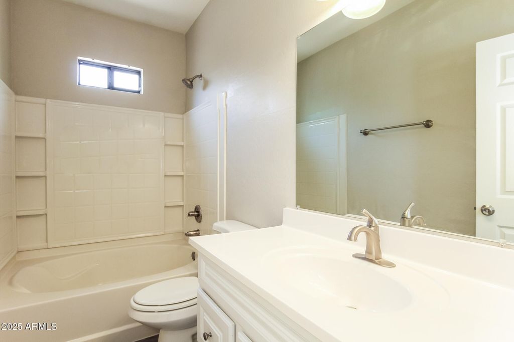 property-img