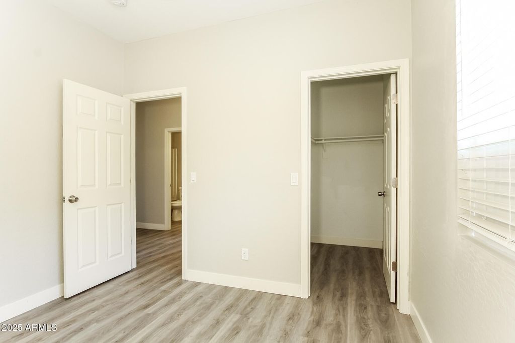 property-img